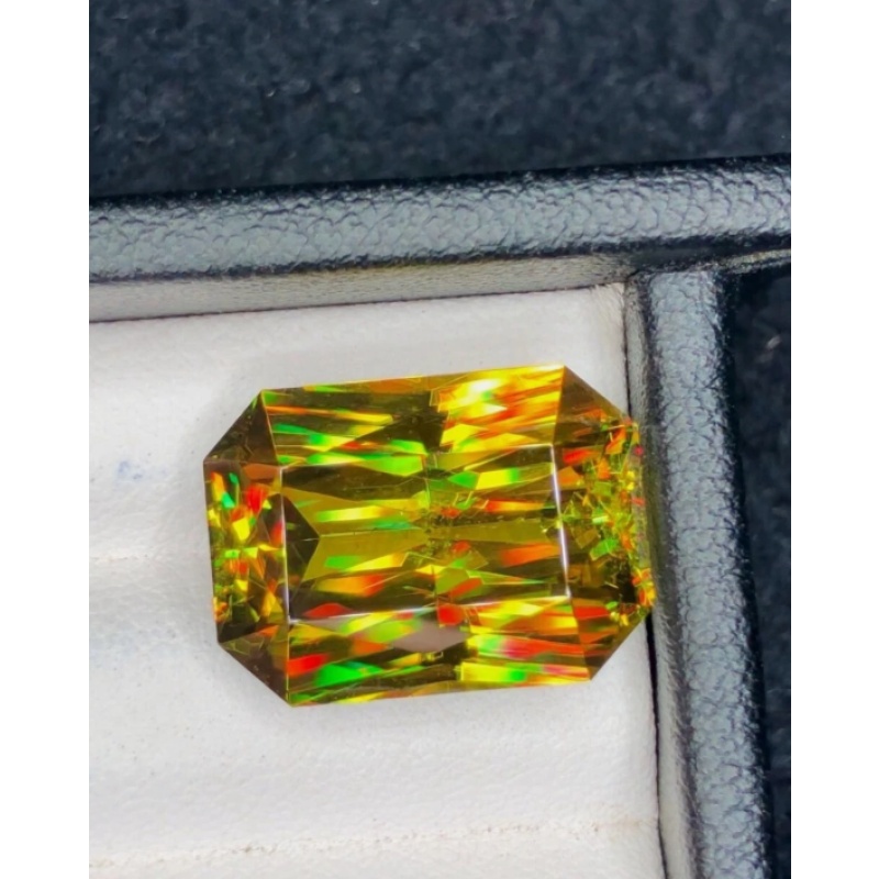 5.04 Ct Natural Full Fire Sphene Titanite Radiant Cut Gemstone For Jewelry